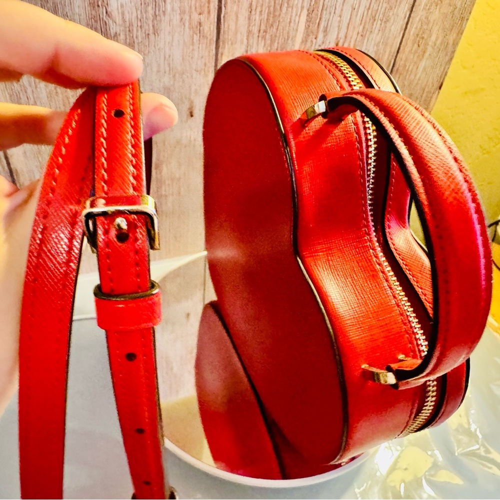 Kate Spade Love Shake Heart-Shaped Crossbody Bag Red Leather w heart Patch - GUC - Picture 7 of 15